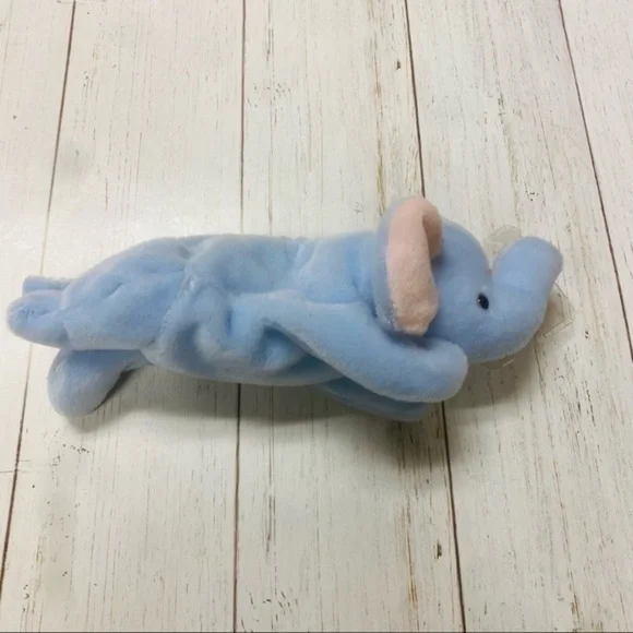 1995 TY PVC BEANIE BABY LIGHT BLUE PEANUT ELEPHANT - Picture 2 of 9